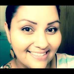 Meet your Posher, Carrie